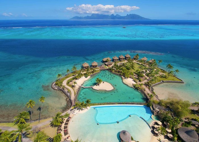 PPT_IC Tahiti_Aerial View Tiare Swimming Pool and Lagoonarium©InterContinental Tahiti Resort & Spa (2) 2