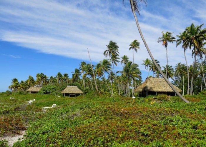 Pension Raimiti Fakarava sud - vue sur les bungalows crusoe depuis le recif