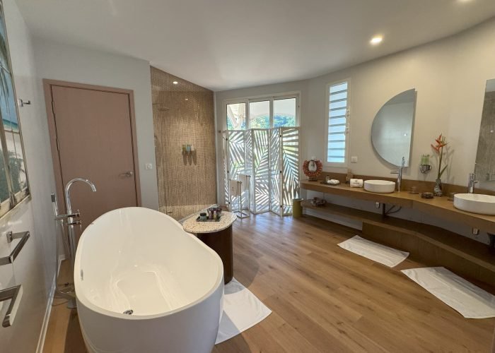 hôtel apatoa Raiatea - villa luxe salle de bain